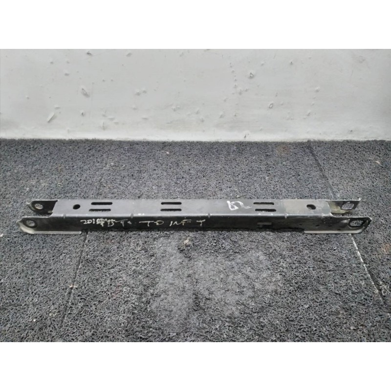 Recambio de tirante trasero derecho para volvo xc90 d5 momentum (136kw)(7 sitze) referencia OEM IAM   