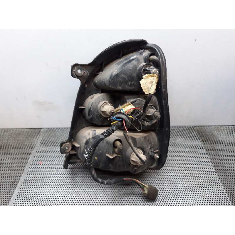 Recambio de piloto trasero izquierdo para kia carnival td ls referencia OEM IAM 4