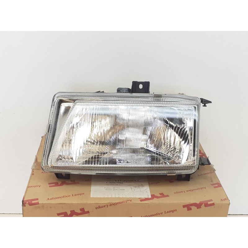 Recambio de faro izquierdo para seat ibiza (6k) referencia OEM IAM 205366082 28923 