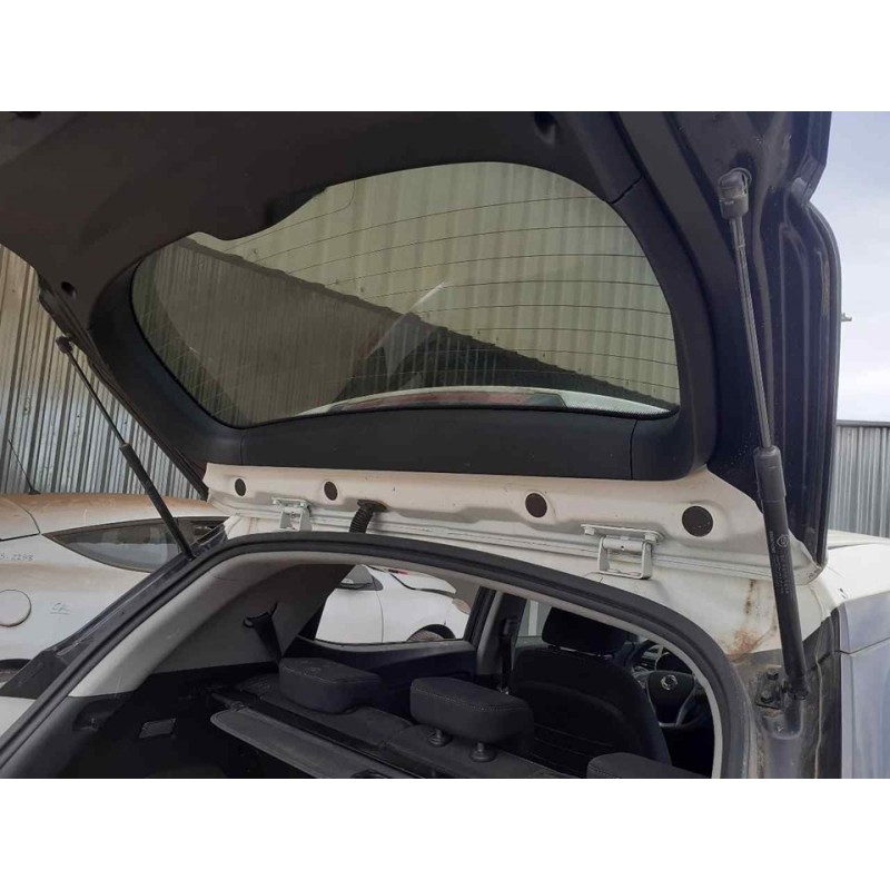 Recambio de amortiguadores maletero / porton para ssangyong tivoli limited 4x2 referencia OEM IAM   