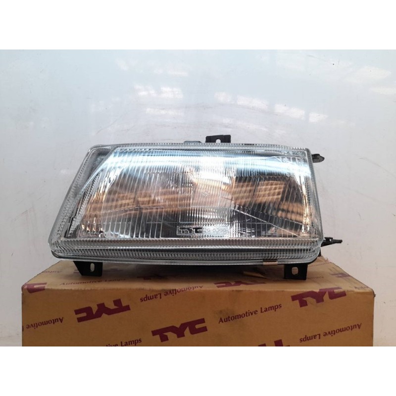 Recambio de faro izquierdo para seat ibiza (6k) referencia OEM IAM 205366082 28925 