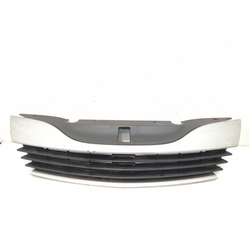 Recambio de rejilla delantera para renault laguna ii (bg0) referencia OEM IAM 8200012581 144718 