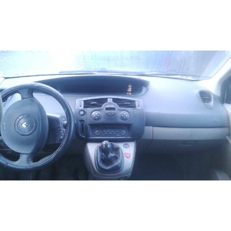 renault scenic ii del año 2004