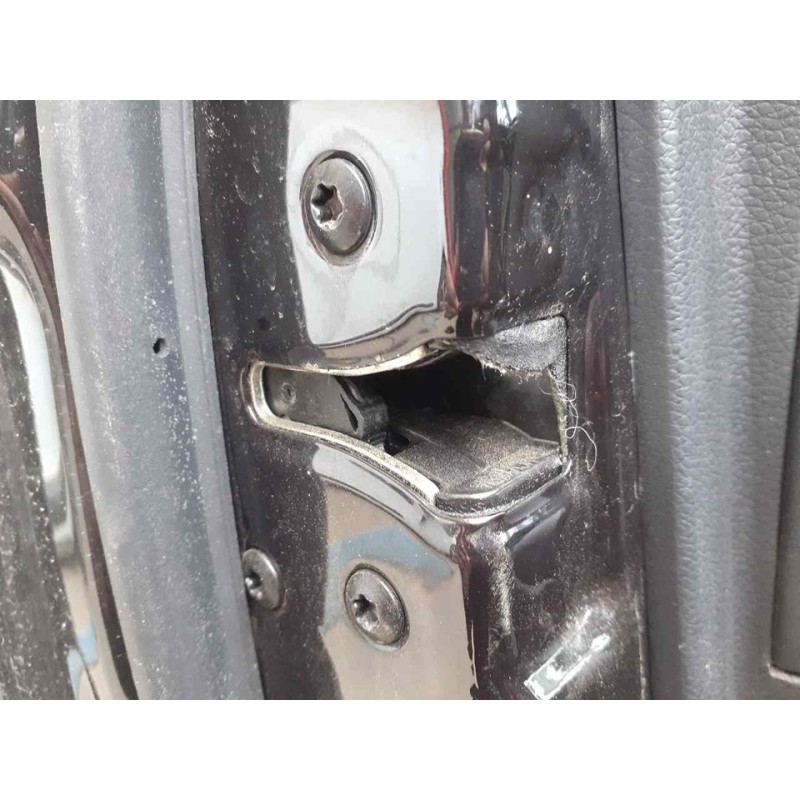 Recambio de cerradura puerta delantera izquierda para ssangyong tivoli limited 4x2 referencia OEM IAM   