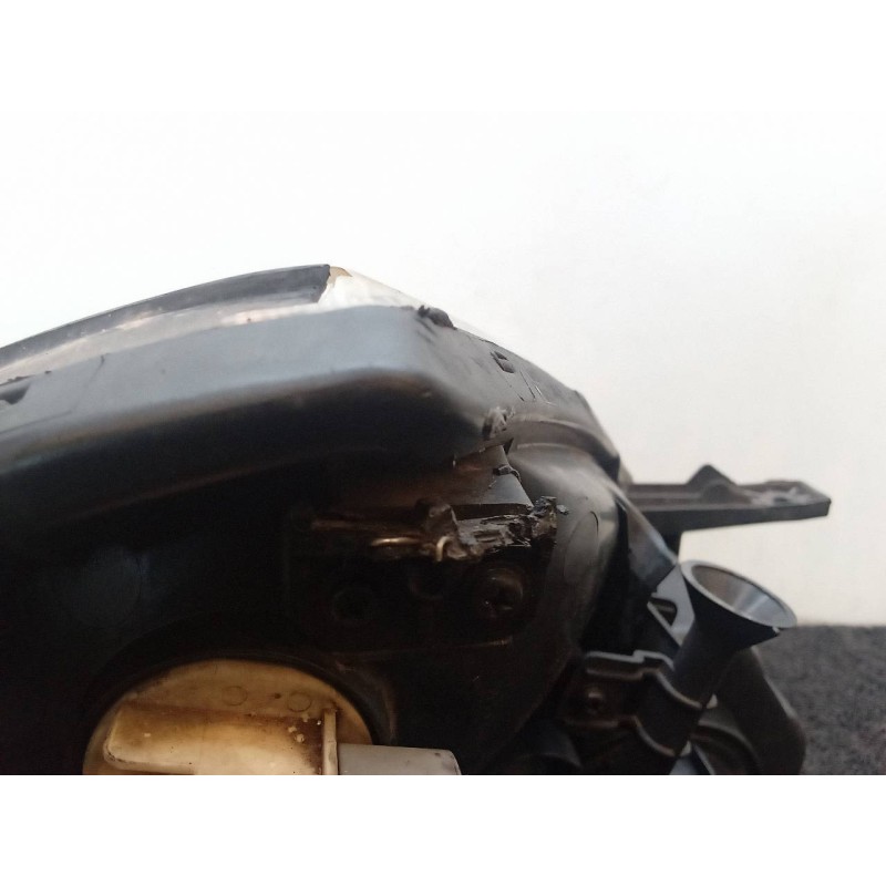 Recambio de faro izquierdo para kia carnival 2.9 crdi vgt ex referencia OEM IAM 2