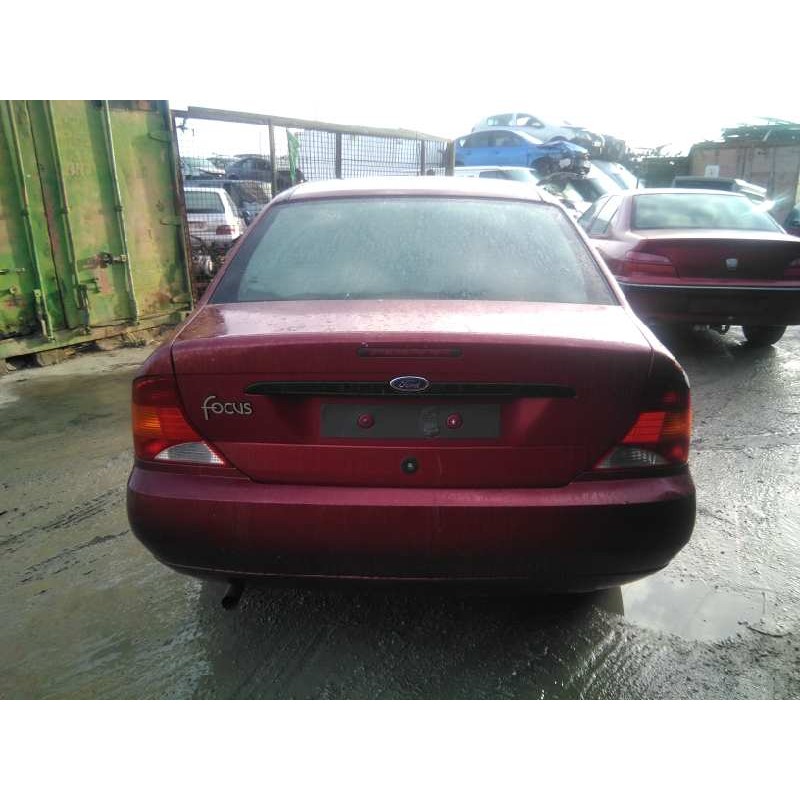 ford focus berlina (cak) del año 2001