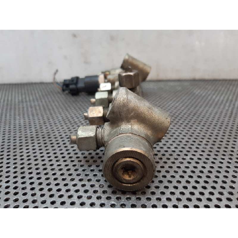 Recambio de rampa inyectora para opel astra h berlina cosmo referencia OEM IAM 0445214049  BOSCH 6