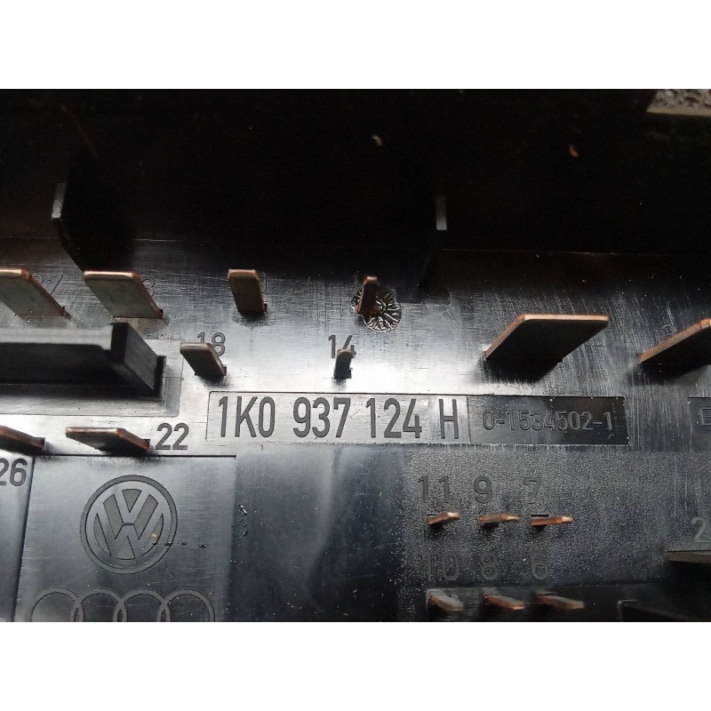 Recambio de caja reles / fusibles para volkswagen golf v berlina (1k1) trendline referencia OEM IAM 1K0937124H 2