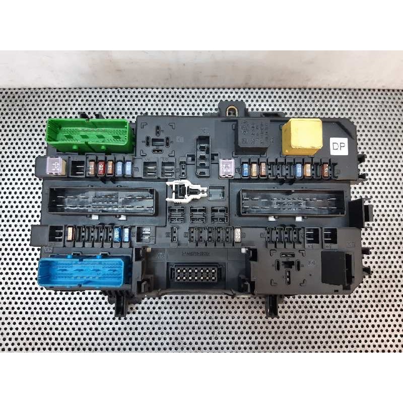 Recambio de caja reles / fusibles para opel astra h berlina cosmo referencia OEM IAM 5DK00866931  
