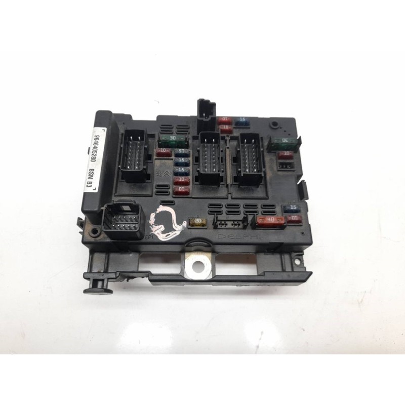 Recambio de caja reles / fusibles para peugeot 206 berlina x-line refri referencia OEM IAM 966405280  