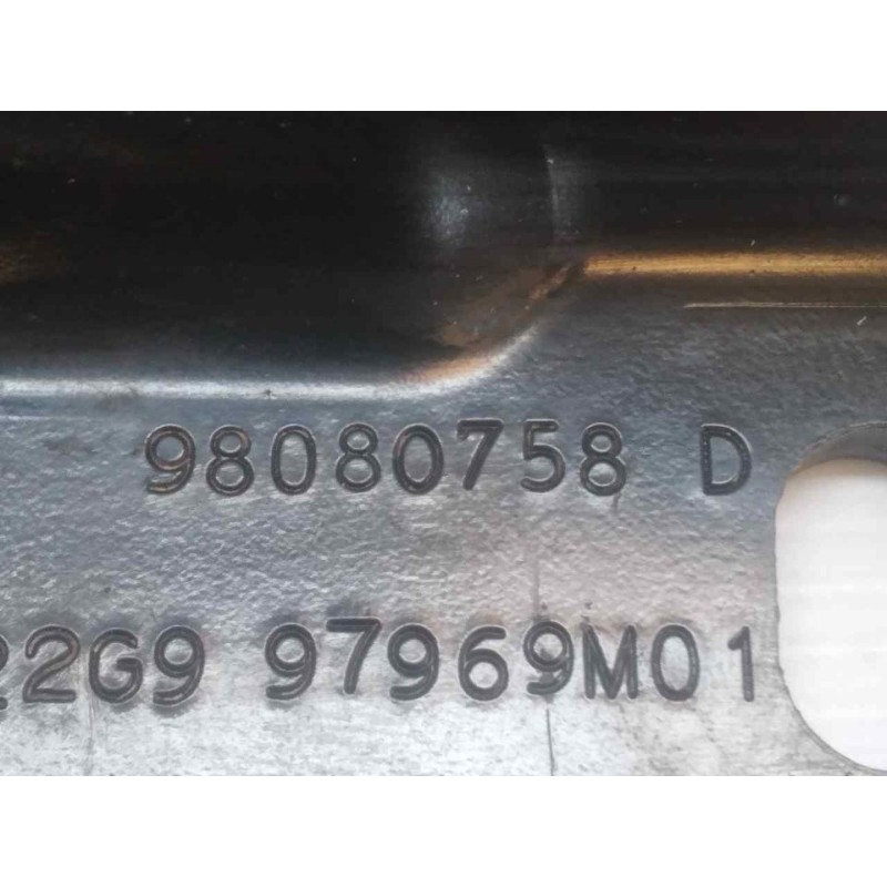 Recambio de soporte / guia puerta corredera para opel vivaro furgón l express referencia OEM IAM 98080758 - Blanco 6