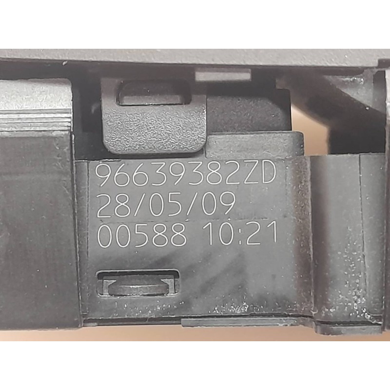 Recambio de mando elevalunas delantero izquierdo para citroën c4 grand picasso premier referencia OEM IAM 96639382ZD 2
