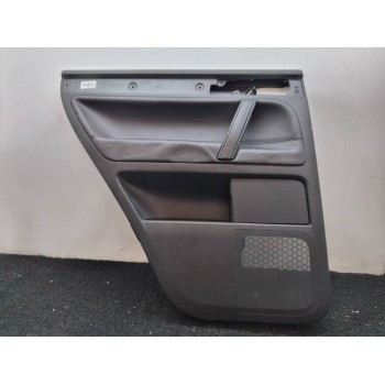 GUARNECIDO PUERTA TRASERA IZQUIERDA 7L6867211BT 