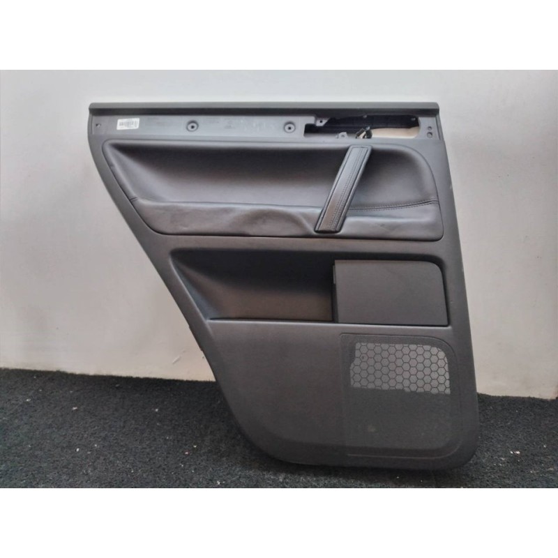Recambio de guarnecido puerta trasera izquierda para volkswagen touareg (7la) tdi v10 referencia OEM IAM 7L6867211BT  
