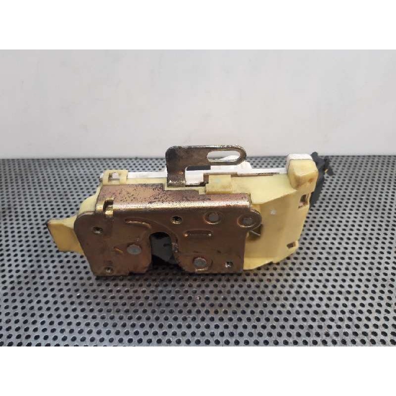 Recambio de cerradura puerta trasera derecha para ford mondeo berlina (gd) ambiente referencia OEM IAM 3