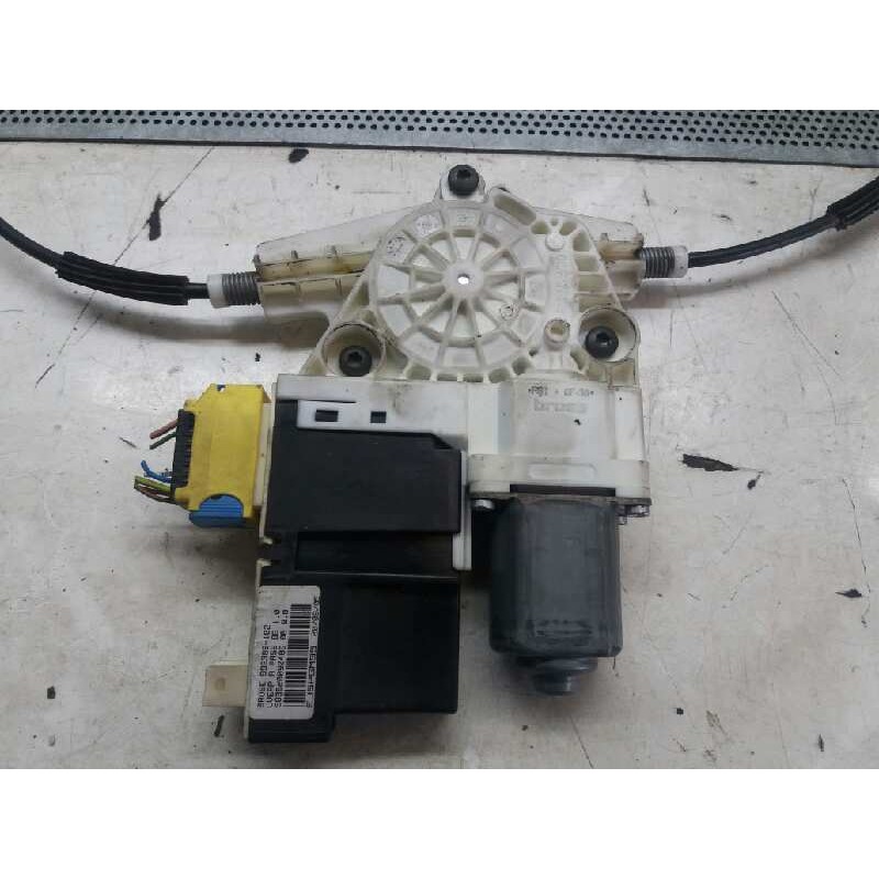 Recambio de elevalunas delantero derecho para citroën c4 coupe 1.6 16v hdi fap referencia OEM IAM - Blanco 2