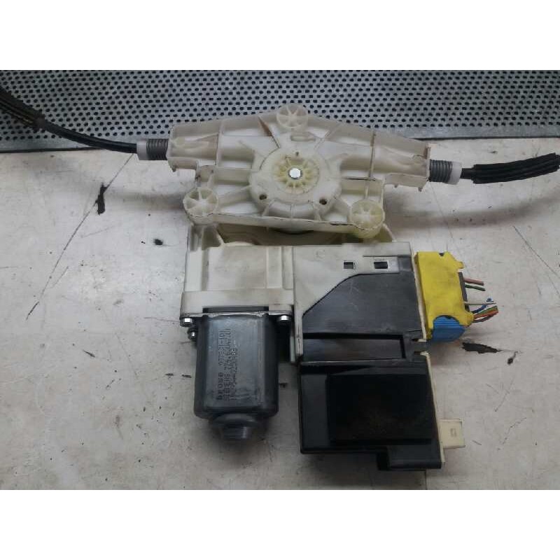 Recambio de elevalunas delantero derecho para citroën c4 coupe 1.6 16v hdi fap referencia OEM IAM - Blanco 4