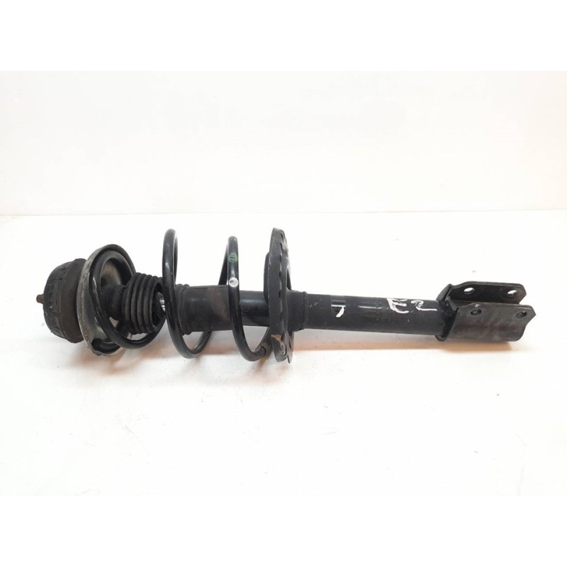Recambio de amortiguador delantero derecho para dacia sandero stepway referencia OEM IAM 543021807R  