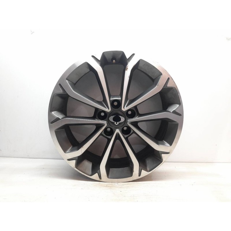 Recambio de llanta para ssangyong tivoli limited 4x2 referencia OEM IAM 4173035250  