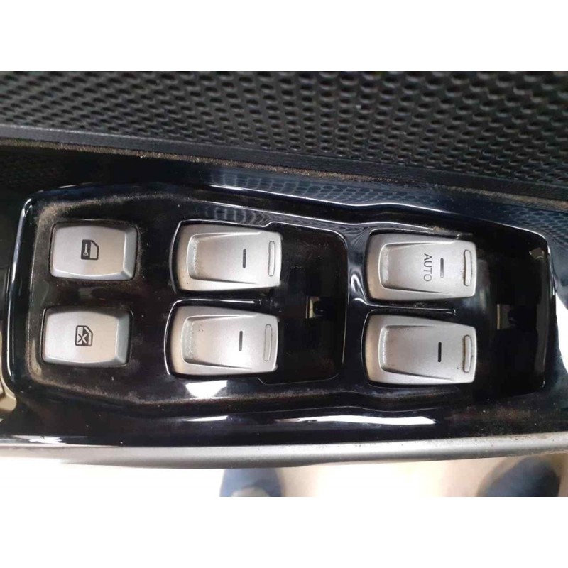 Recambio de mando elevalunas delantero izquierdo para ssangyong tivoli limited 4x2 referencia OEM IAM   