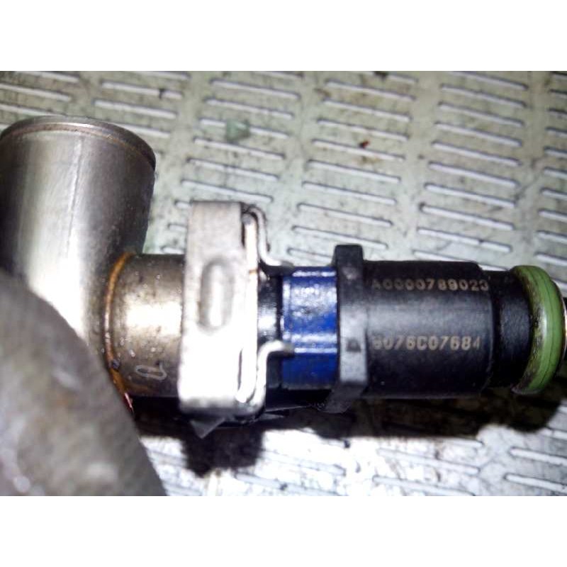 Recambio de inyector para mercedes-benz clase a (w169) a 150 a-edition referencia OEM IAM A0000789023 8776C07685 - Rojo 2