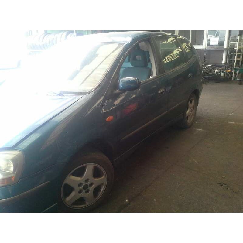 nissan almera tino (v10m) del año 2001