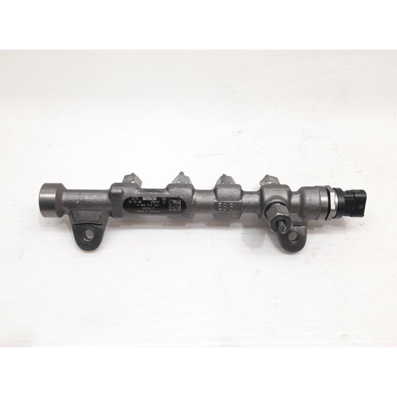 Recambio de rampa inyectora para opel astra j lim. sport referencia OEM IAM 0445214221  BOSCH - Rojo 3