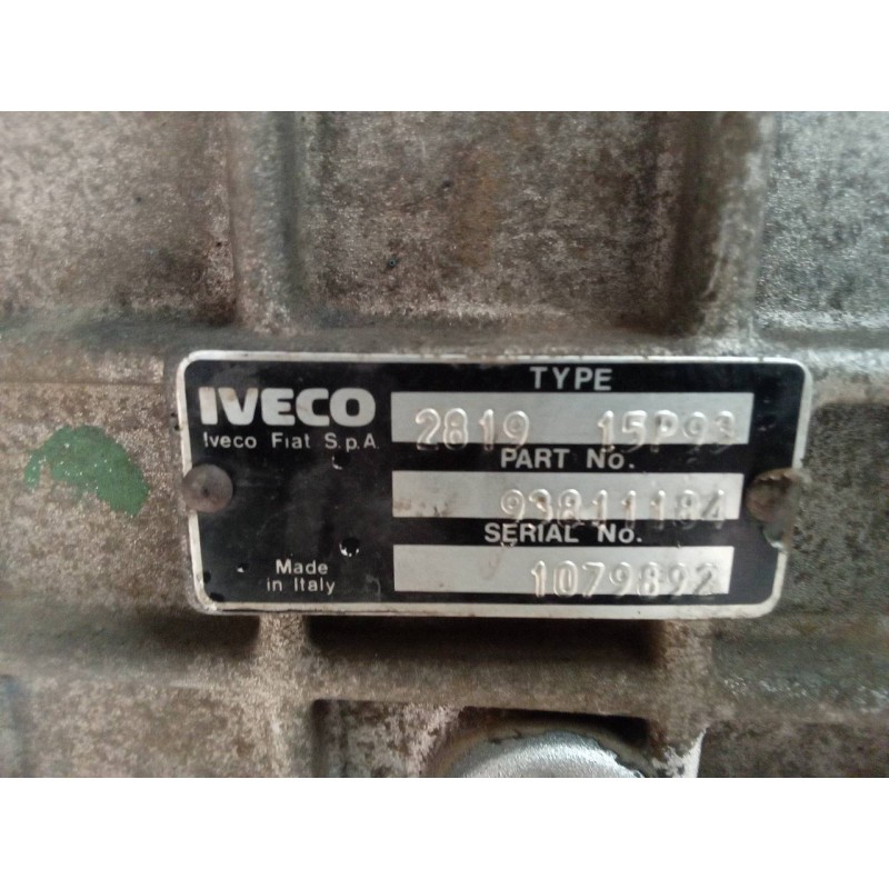 Recambio de caja cambios para iveco daily caja cerrada 2.5 diesel referencia OEM IAM 281915P93 93811184 IVECO 2