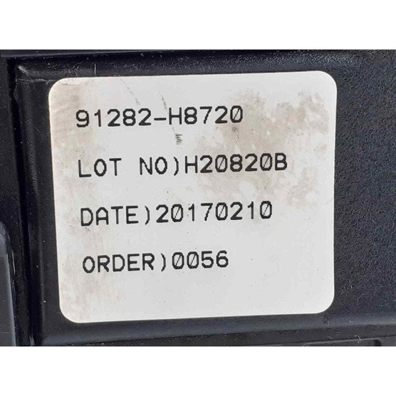 Recambio de caja reles / fusibles para kia rio (yb) spirit referencia OEM IAM 91282H8720 H272 - Blanco 2