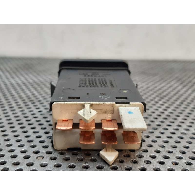 Recambio de warning para volkswagen bora berlina (1j2) trendline referencia OEM IAM 1J0953235J 6N0959621B TRW 3