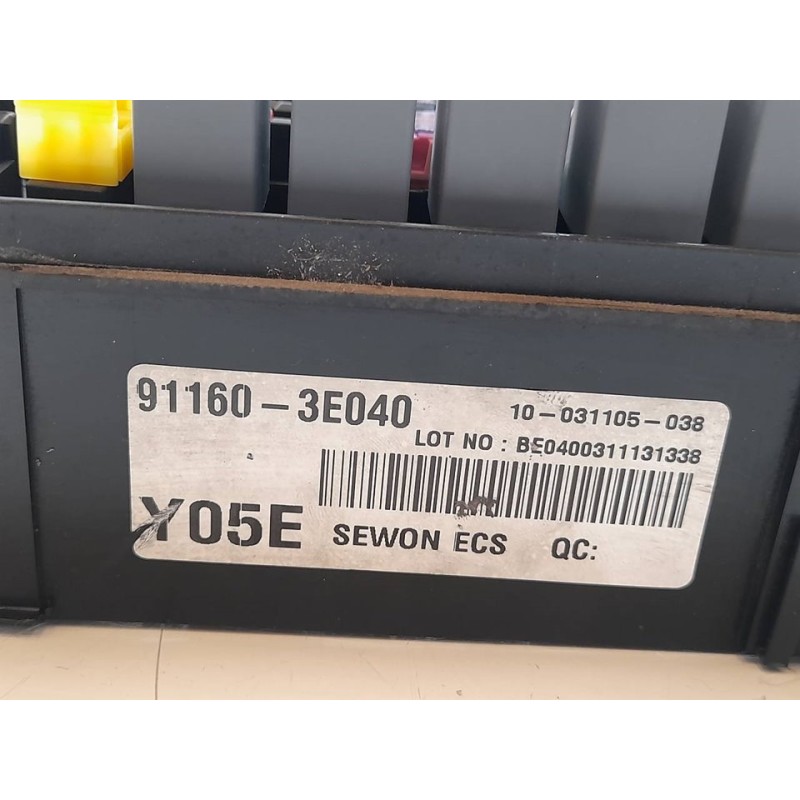 Recambio de caja reles / fusibles para ssangyong kyron 200 xdi limited referencia OEM IAM 911603E040 - Negro 3