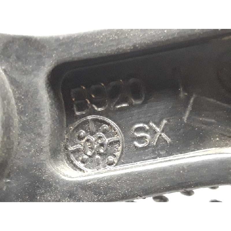 Recambio de brazo limpia delantero derecho para fiat nuova 500 (150) lounge referencia OEM IAM B920 - Rojo 2