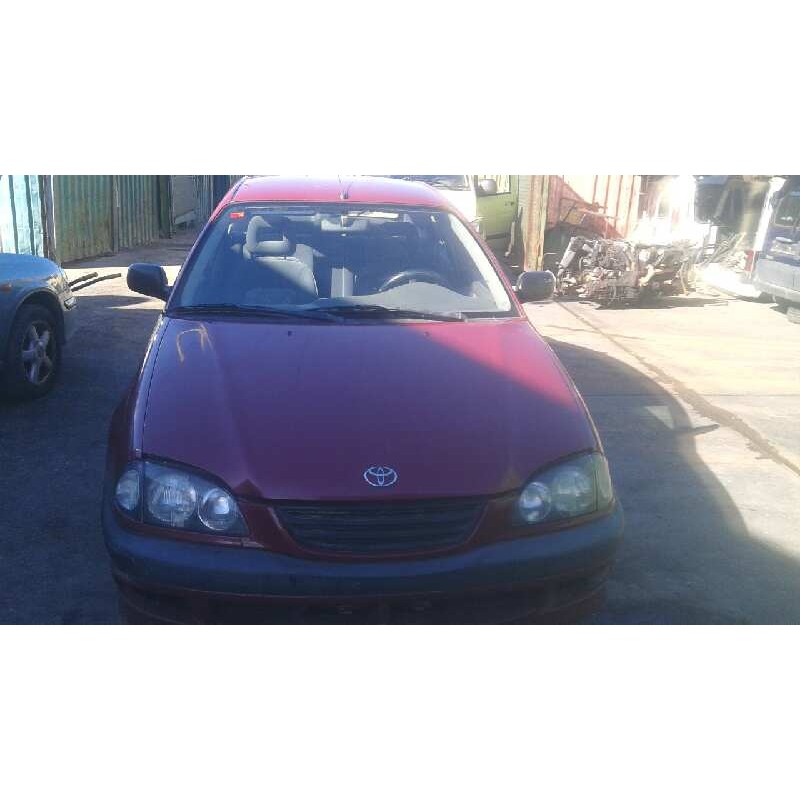 toyota avensis berlina (t 22) del año 1998