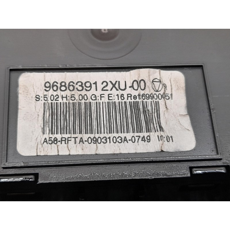 Recambio de mando climatizador para citroën c3 picasso sx referencia OEM IAM 96863912XU00 - Gris 2