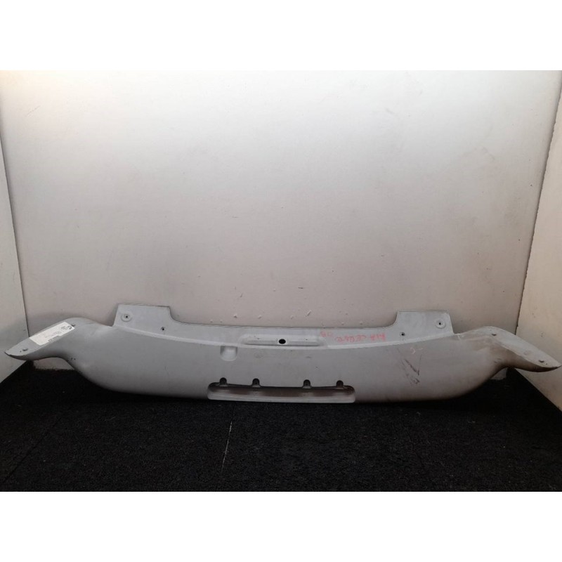 Recambio de aleron trasero para kia cerato referencia OEM IAM P83402F500 2
