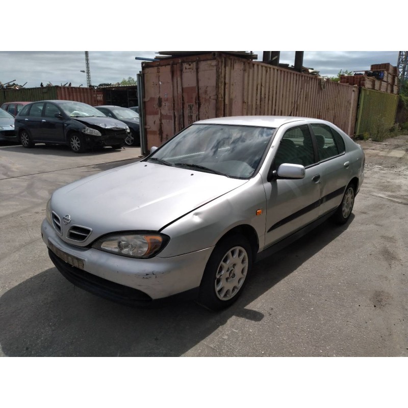 nissan primera berlina (p11) del año 1999