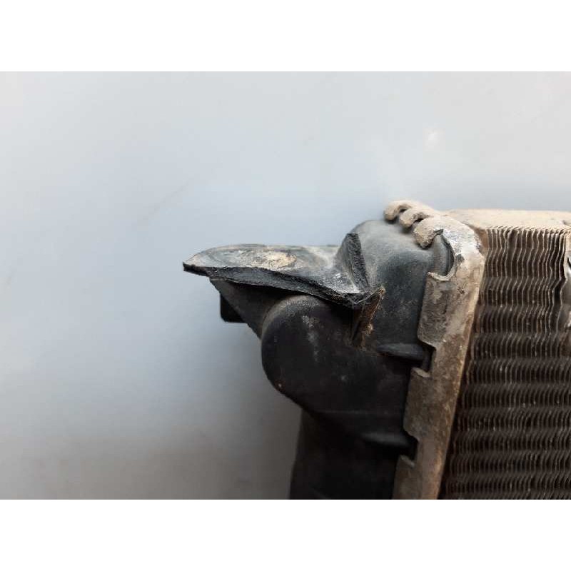 Recambio de radiador agua para ford fiesta berlina 1.25 16v cat referencia OEM IAM - Blanco 2