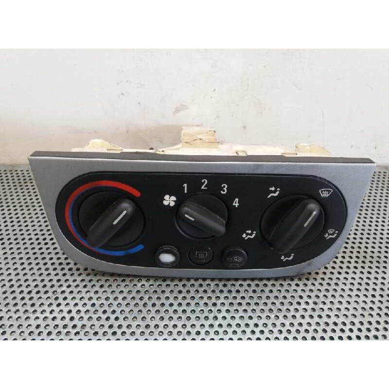 Recambio de mando calefaccion / aire acondicionado para opel corsa c cosmo referencia OEM IAM 0311100HAA  