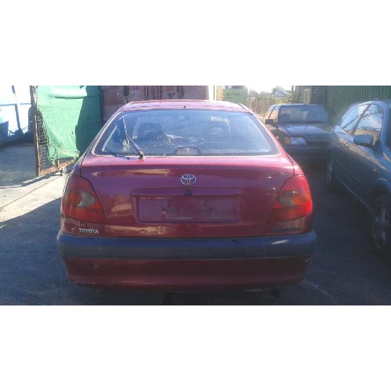 toyota avensis berlina (t 22) del año 1998