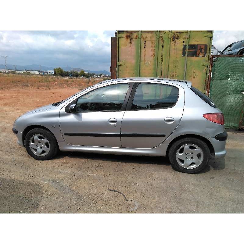 peugeot 206 berlina del año 2003