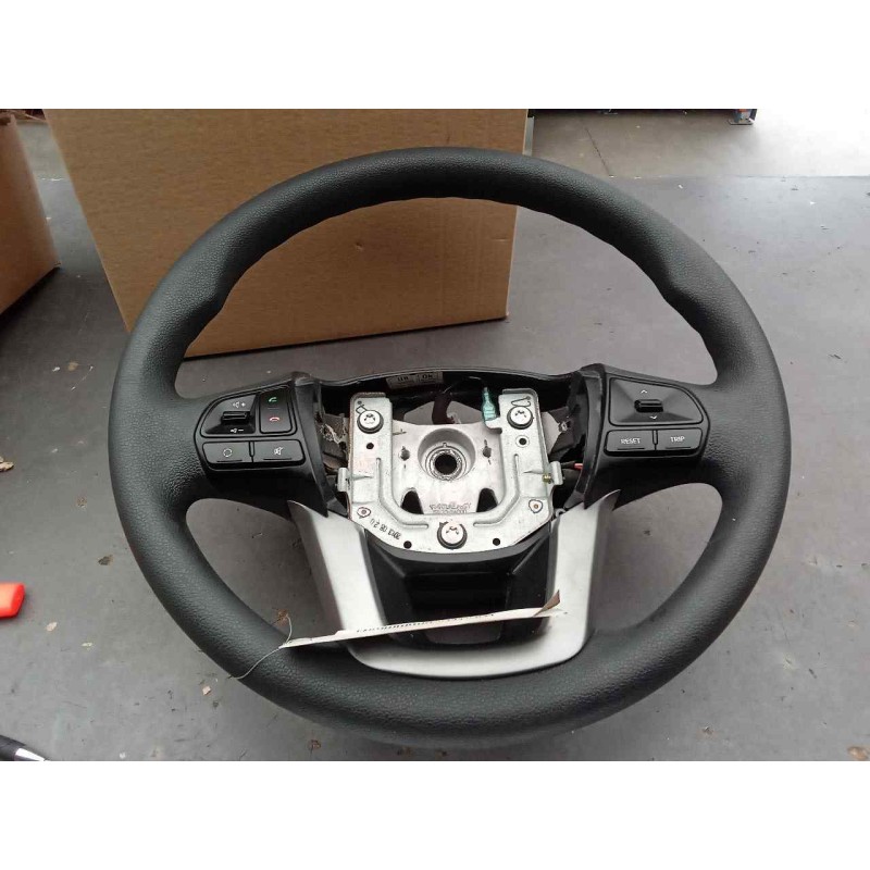 Recambio de volante para kia rio 1.2 cat referencia OEM IAM 561001W540HU - Negro 2