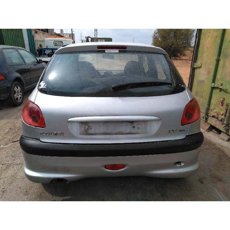 peugeot 206 berlina del año 2003