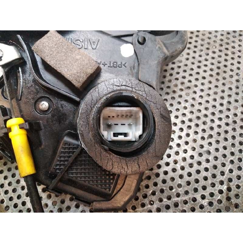 Recambio de cerradura puerta delantera izquierda para toyota corolla verso (r1) 2.2 turbodiesel cat referencia OEM IAM - Blanco 5