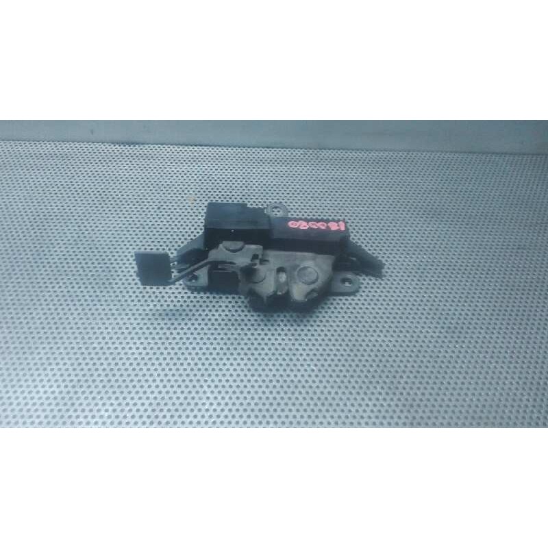 Recambio de cerradura capo para toyota avensis berlina (t 22) 2.0 td luna (5-ptas.) referencia OEM IAM   