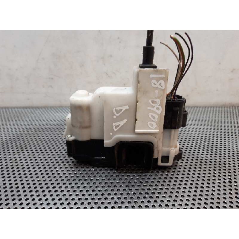 Recambio de cerradura puerta delantera derecha para fiat nuova 500 (150) lounge referencia OEM IAM 51827593  