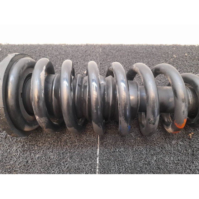Recambio de amortiguador delantero derecho para kia sorento 2.5 crdi ex referencia OEM IAM 4