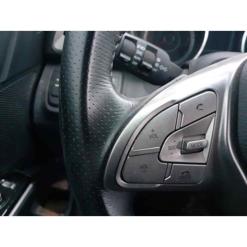 Recambio de volante para ssangyong tivoli limited 4x2 referencia OEM IAM 4