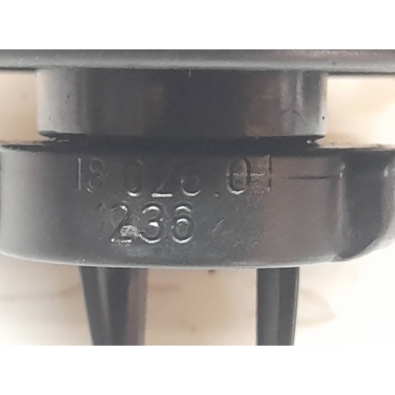 Recambio de tapon combustible para peugeot 3008 allure referencia OEM IAM 18026011236 3