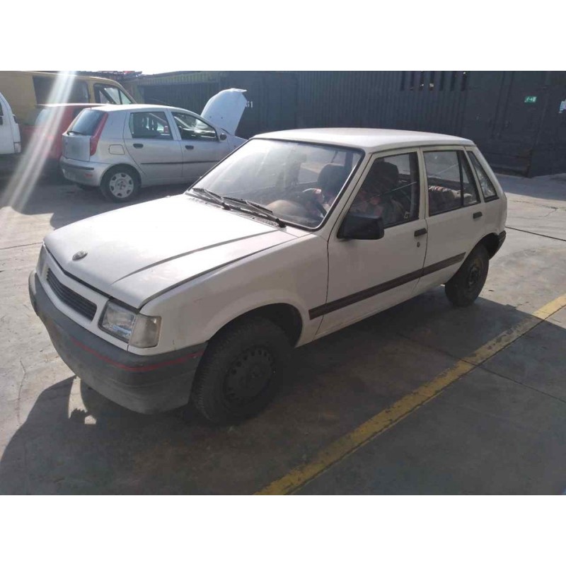 opel corsa a del año 1990