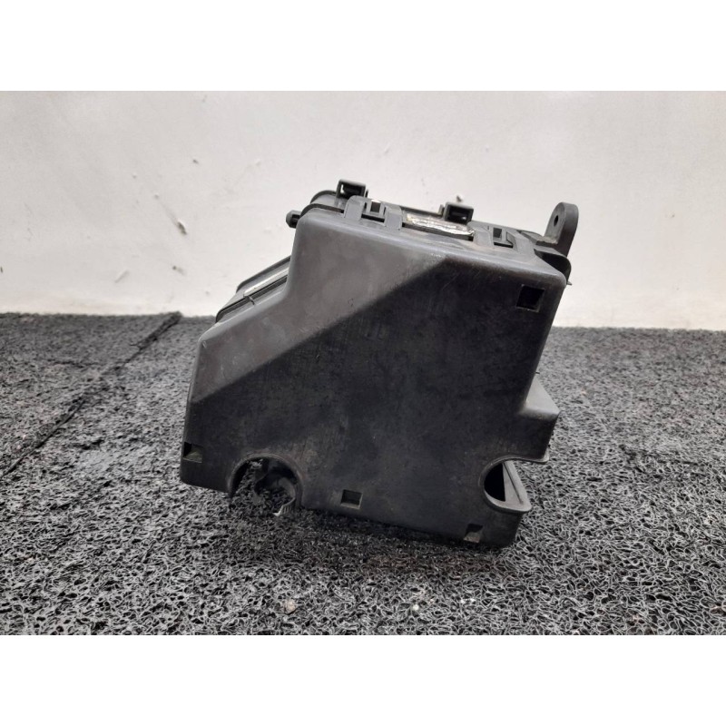 Recambio de caja reles / fusibles para hyundai santa fe (sm) 2.7 gls full 4x4 referencia OEM IAM 9121326000 0204080138 912882620 8